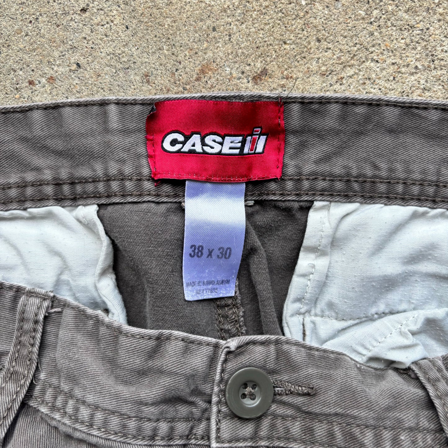 Case IH Baggy Brown Cargo Pants [38 x 30]